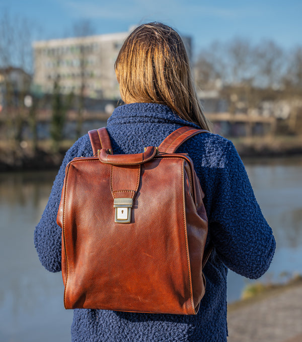Arzttasche/Rucksack Carmine