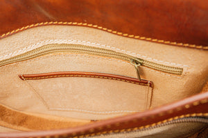 bupell Crossbody/Schultertasche Chiara aus zertifiziertem pflanzlich gegerbten Leder - Handgemacht in Italien