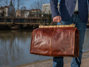 bupell XXL Aktentasche Riziero aus zertifiziertem pflanzlich gegerbten Leder - Handgemacht in Italien